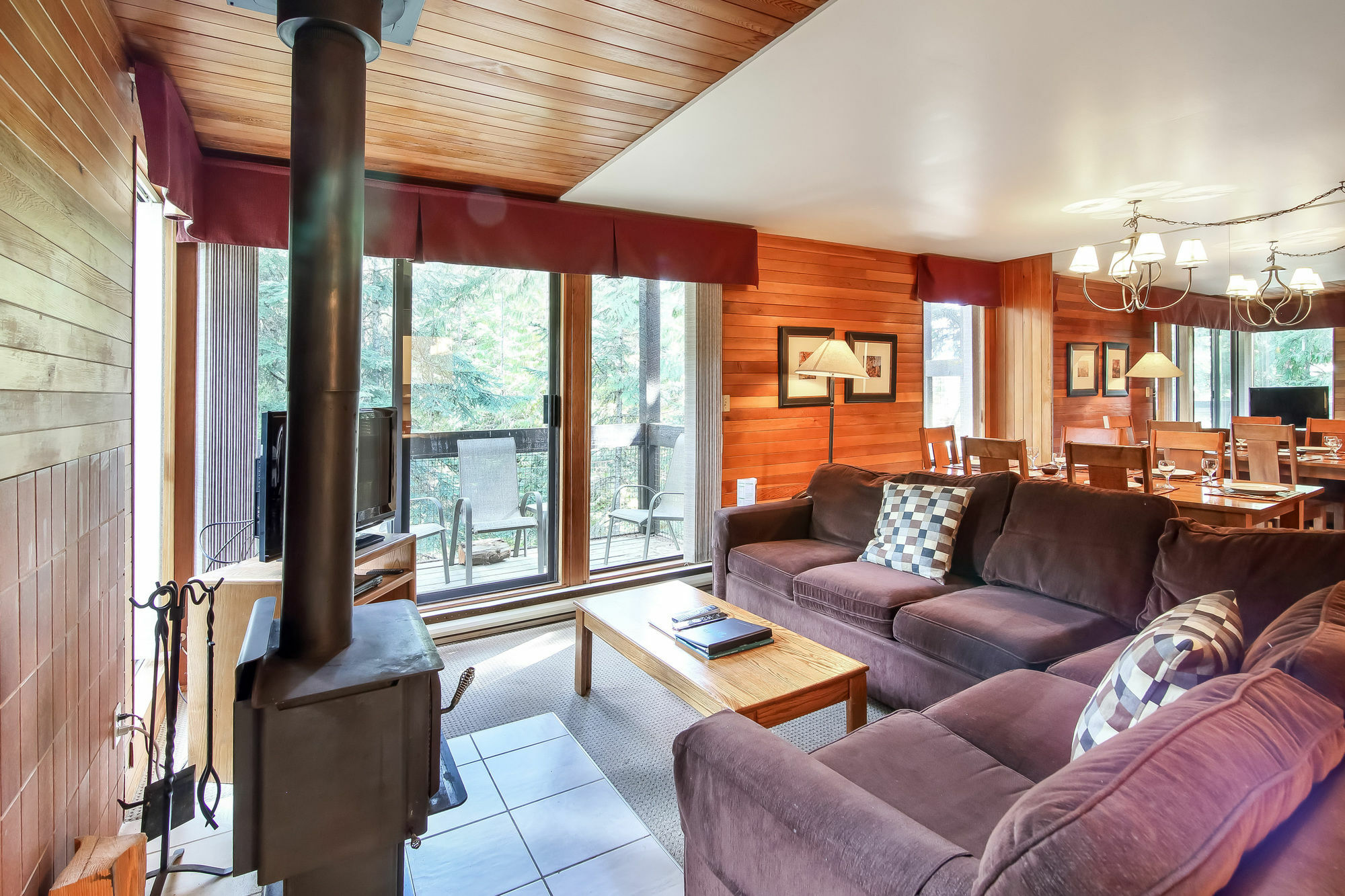 Whiski Jack Creekside Apartamento Whistler Exterior foto